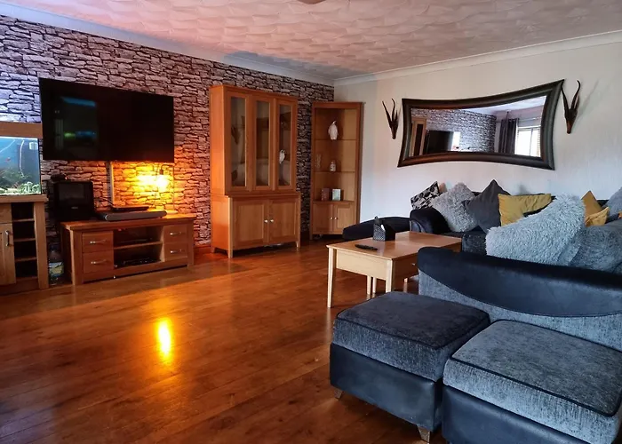 Castle Lodge - Brecon Beacons Accommodation