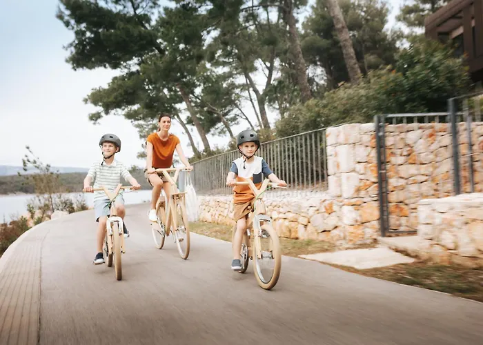 Maslina Resort Stari Grad 