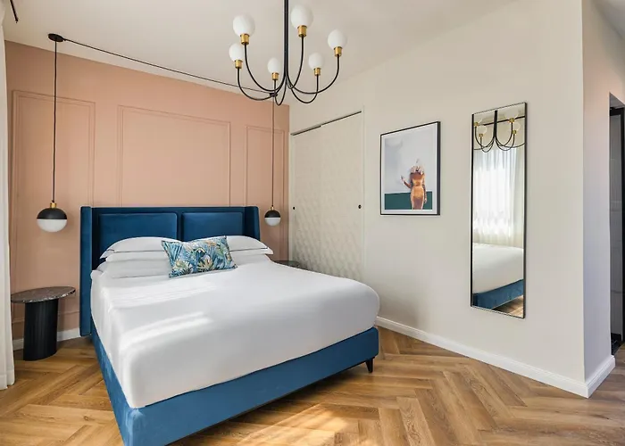 Villa Albi - Machne Yehuda Hotel