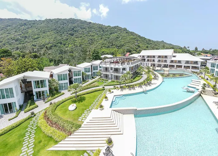 Vannee Golden Sands Beachfront Resort