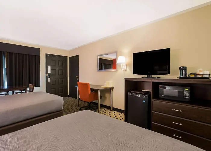 Quality Inn & Suites Millville