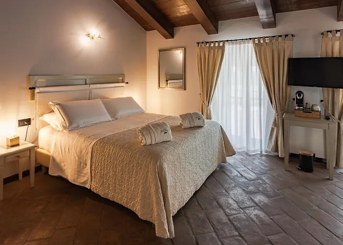 Relais Bella Rosina Pool&Spa La Cassa