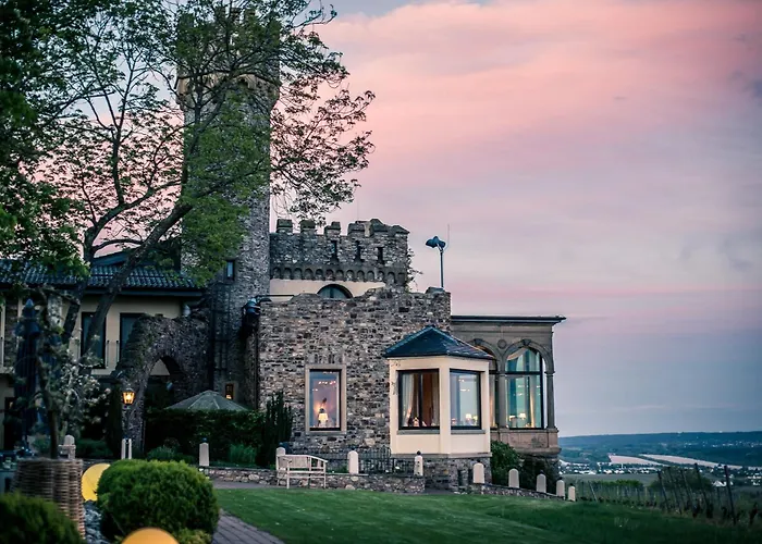 Relais & Chateaux Hotel Burg Schwarzenstein