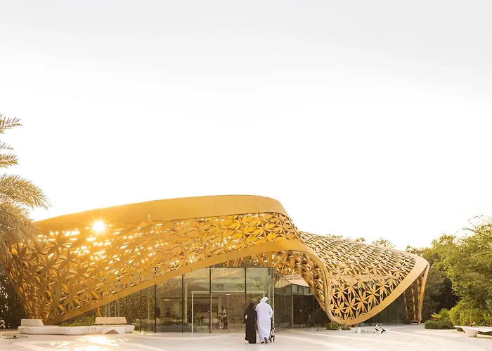 Doubletree By Hilton Sharjah Waterfront Hotel And Residences
