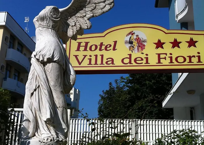 Hotel Villa dei Fiori - sul mare con piscina