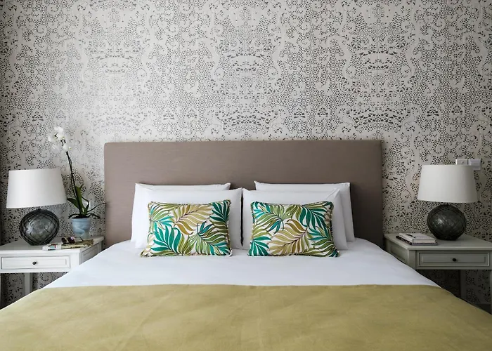 Cesca'S Boutique Hotel