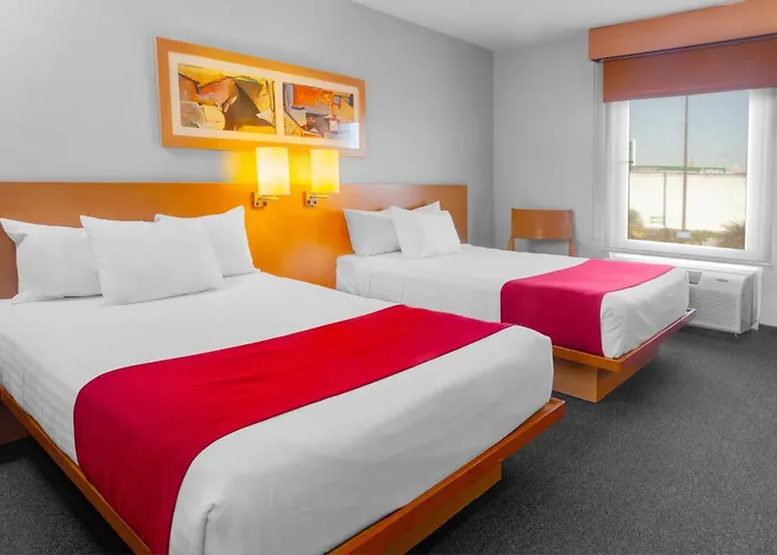 City Express By Marriott Celaya Parque