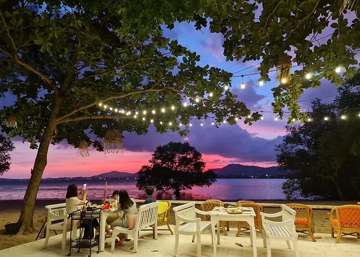 Baan Panwa Resort