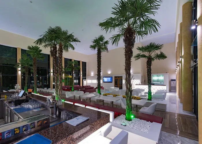 Hotel Perla Beach Club