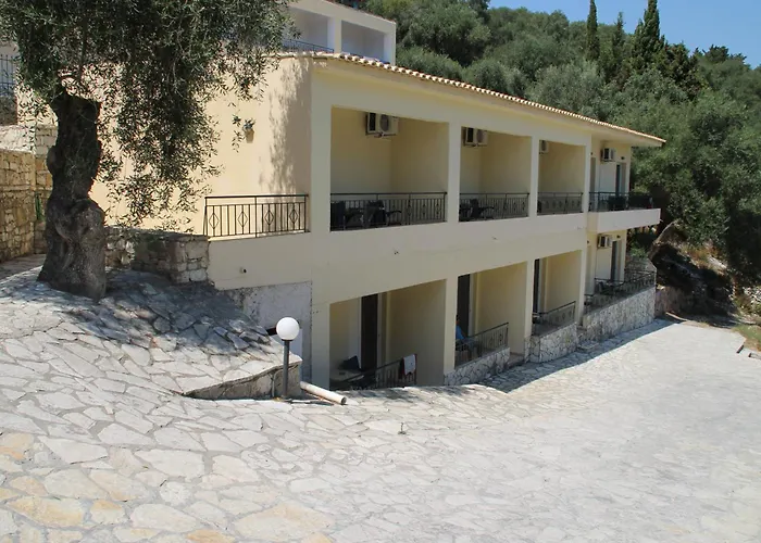 Amfitriti Hotel & Studios