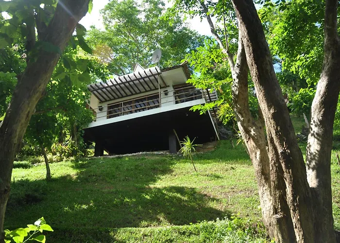 Tugawe Cove Resort Colongcocon
