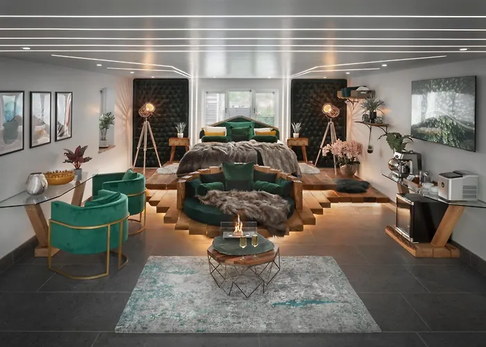 Aphrodites Group - Luxury Hot Tub Suites In Central Lake District!