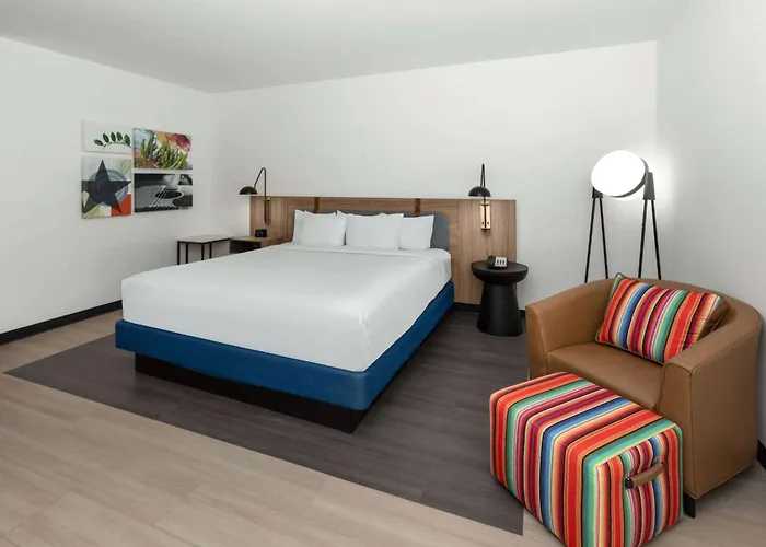 La Quinta Inn & Suites By Wyndham El Paso East Loop-375