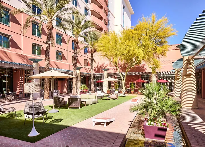 Renaissance Phoenix Glendale Hotel & Conference Center