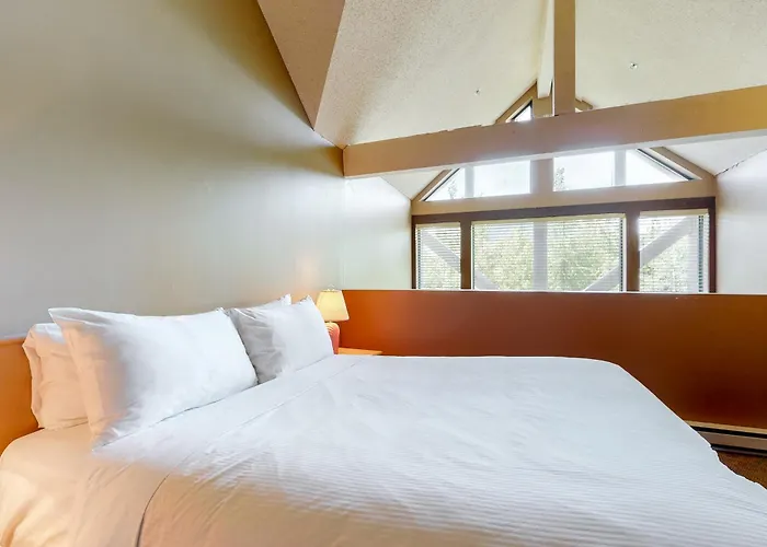 Greystone Lodge