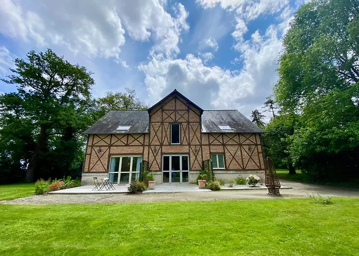 Chateau D'Apigne Rennes