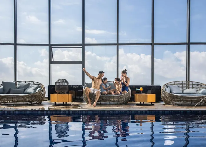 Hotel Citadines Marina Halong
