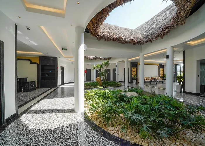 Bliss Hoi An Beach Resort & Wellness Ha Binh