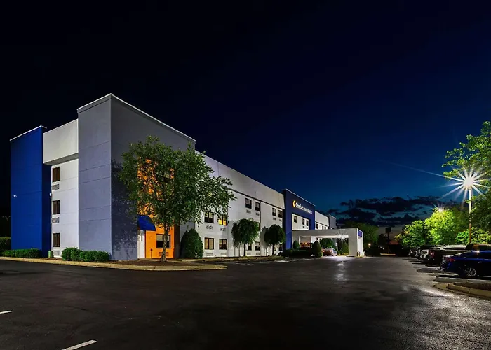 Comfort & Suites Shepherdsville - Louisville South