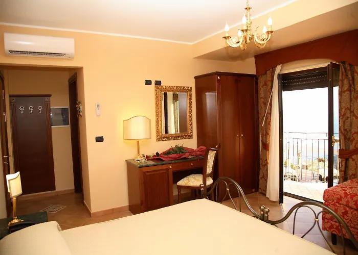 Agostiniana Hotel Forza dʼAgro
