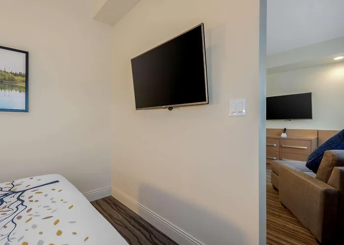 Best Western Plus Sawridge Suites