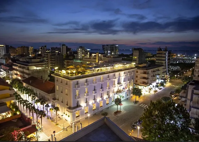 Italia Palace