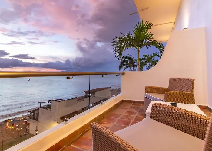 The Paramar Beachfront Boutique Hotel With Breakfast Included - Downtown Malecon Puerto Vallarta