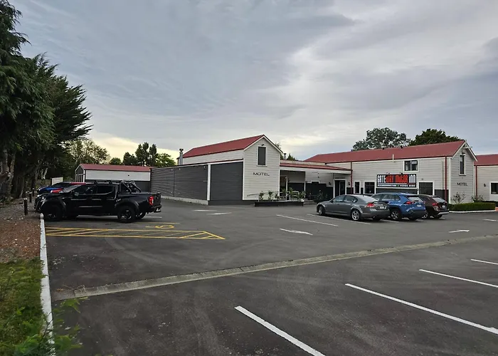 Gateway Motor Inn