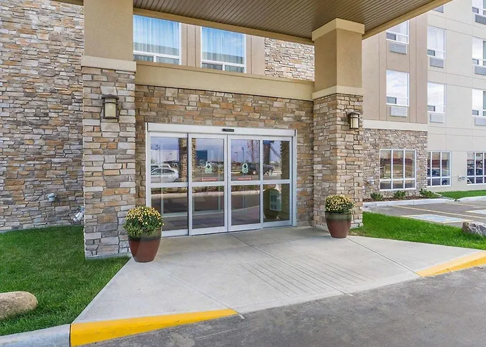 Comfort Inn & Suites Edmonton International Airport