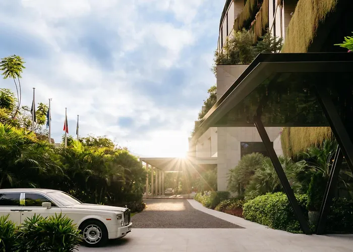 The Reserve - Within Savoy Palace - The Leading Hotels Of The World