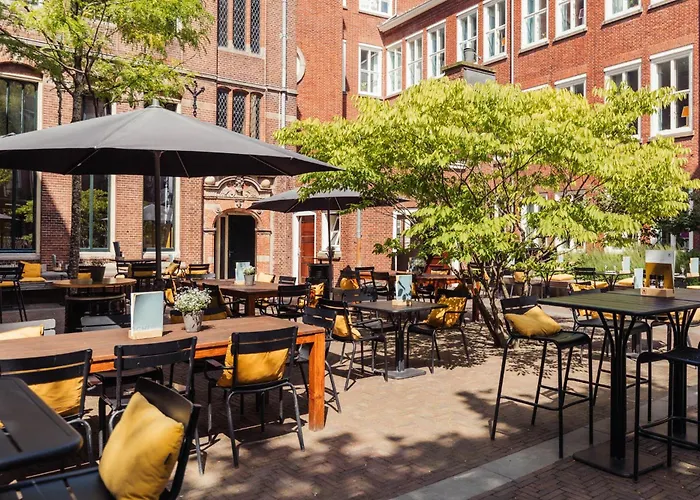Post-Plaza Hotel & Grand Cafe Leeuwarden