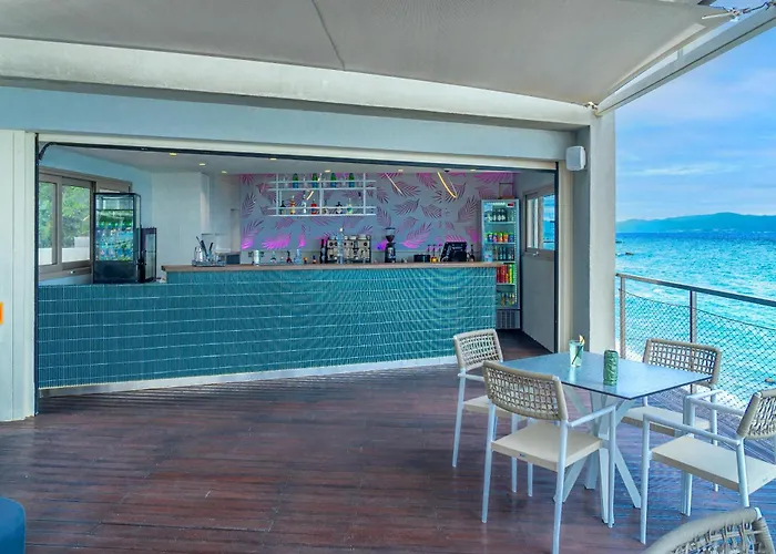 Ammon Zeus Luxury Beach Hotel