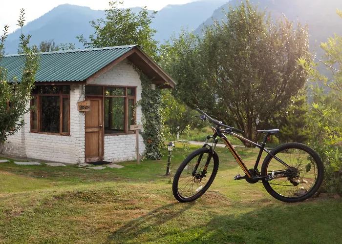 Larisa Resort Manali