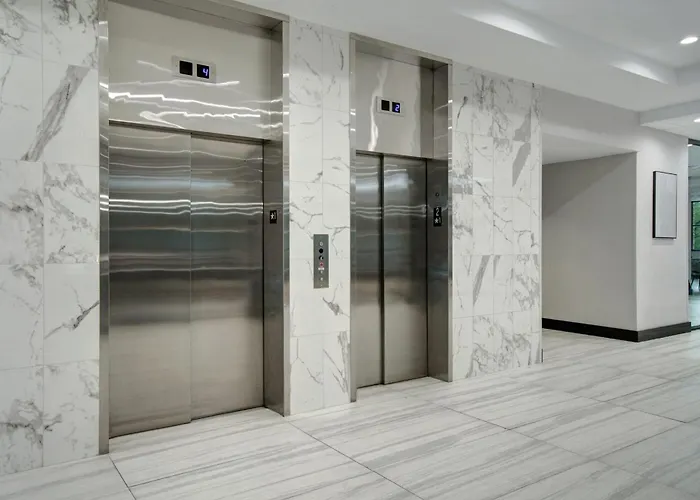 Crowne Plaza Auburn Hills By Ihg Hotel