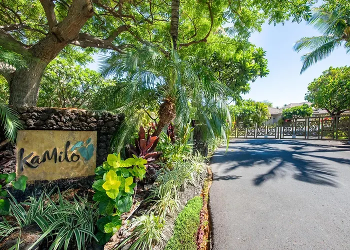 Mauna Lani Luxury Vacation Villas - Coraltree Residence Collection