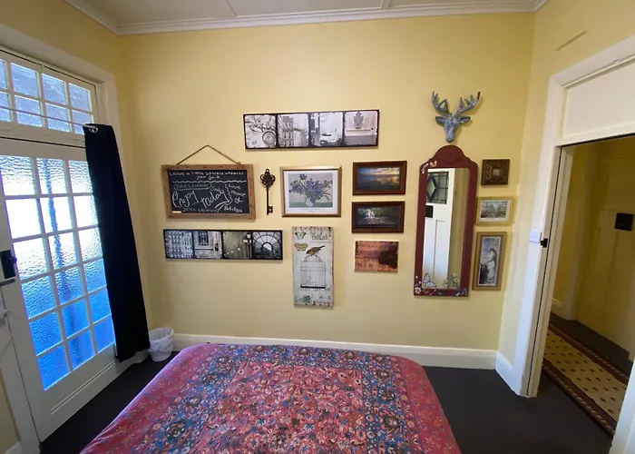 Commercial Hotel Kaniva Call To Save Dollars