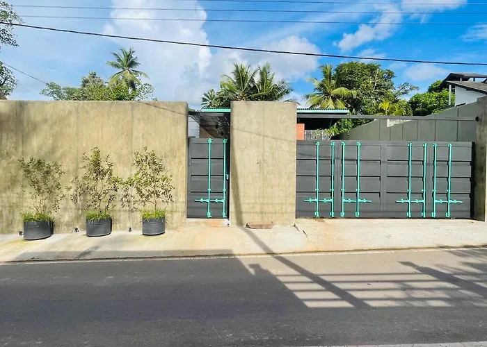 Container Villa Luxury Collection Weliweriya