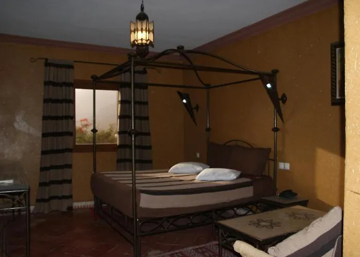 Click Excursions Tafraoute