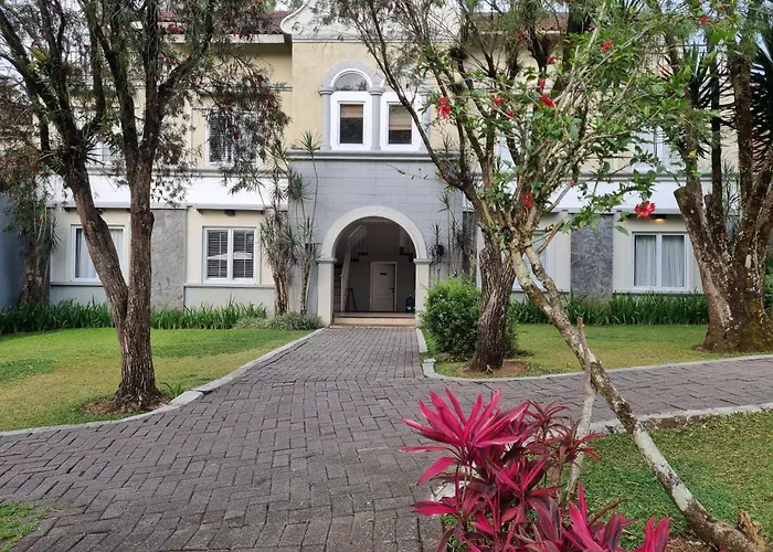 Pesona Alam Resort & Spa
