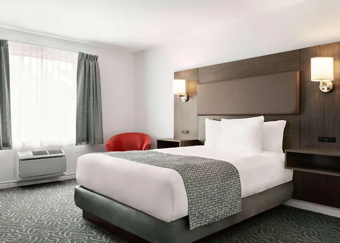 Travelodge By Wyndham Rigaud