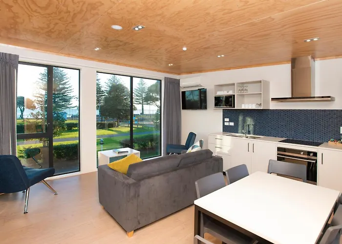 Waikanae Beach Ocean View Apartments
