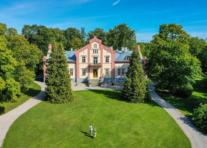 Private Farm House At Paedaste Manor
