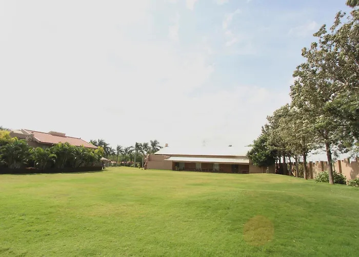 Golden Amoon Resort