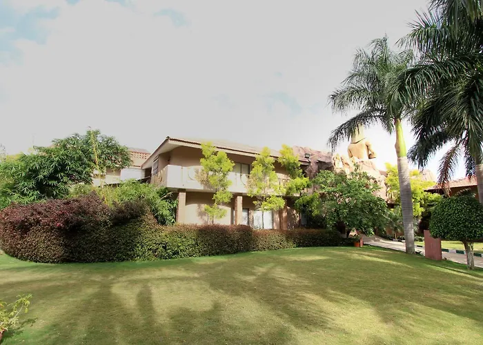 Golden Amoon Resort