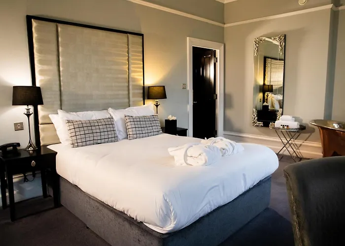 Poets House Hotel Ely