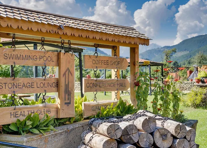 Pahalgam Hotel Riverside Luxury