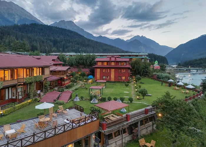Pahalgam Hotel Riverside Luxury