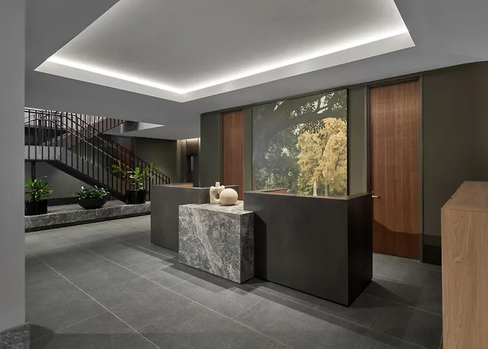 Courtyard By Marriott Melbourne Flagstaff Gardens