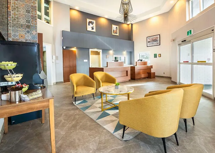 Quality Suites Whitby