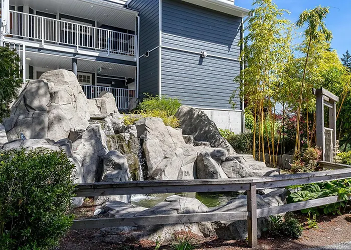 Pacific Shores Resort & Spa